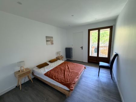 Location Appartement 3 pièces 67m² AIX EN PROVENCE 13100 - Photo 4