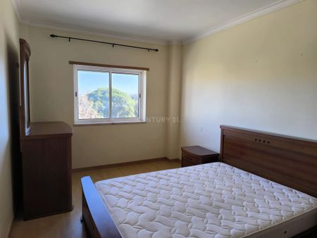 Apartamento T2 com Varanda e Garagem na Quinta da Courela - Seixal - Photo 2