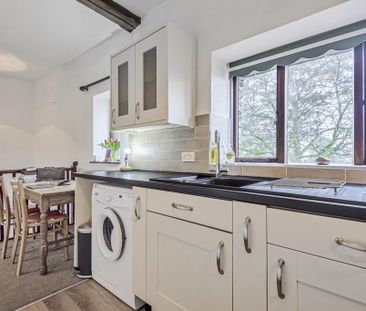 2 bedroom barn conversion to rent - Photo 2