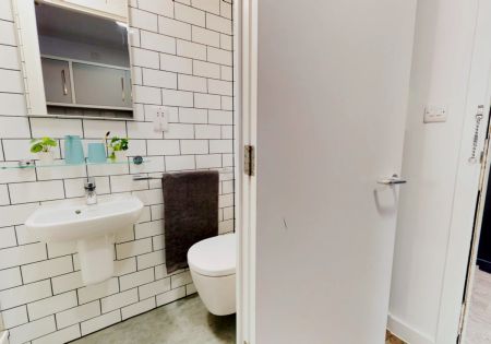 Bronze Studio - Photo 4