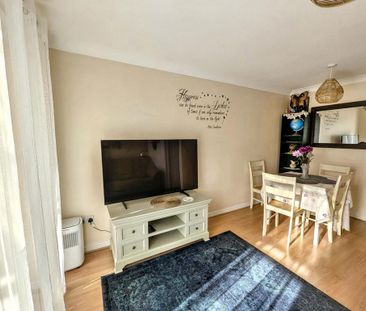 2 bedroom semi-detached house to rent - Photo 2