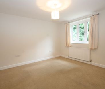 small.property-address__title - Photo 1