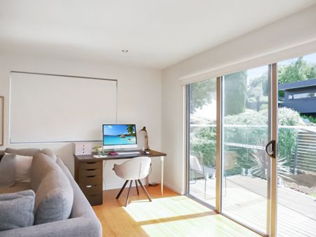 Modern Townhouse - Photo 5