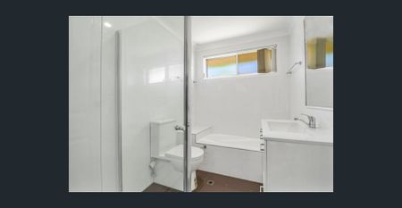 YOUR PERFECT FAMILY HOME! - Photo 5