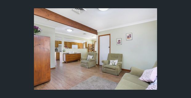 Spacious 4-Bedroom Family Home in Prime Location! - Photo 1