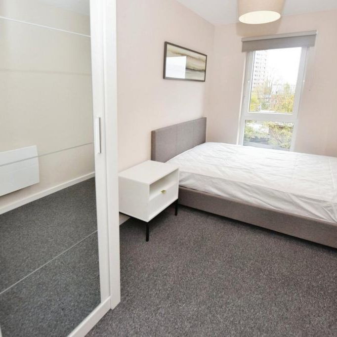 2 bedroom flat to rent - Photo 1