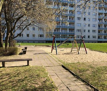 Beste Aussichten für Paare - 2-Raum-Wohnung mit Balkon - Photo 1