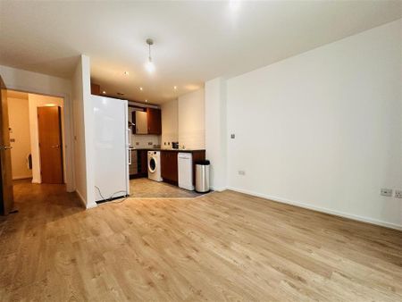 2 bedroom apartment to rent - Photo 3