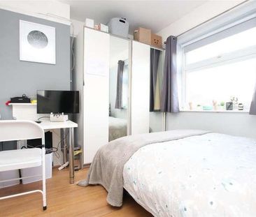 Lodge Causeway, Bristol, BS16 - Photo 4