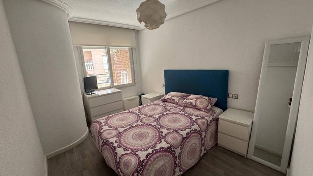 Bright apartment in central Torrevieja - long term rental - Photo 1