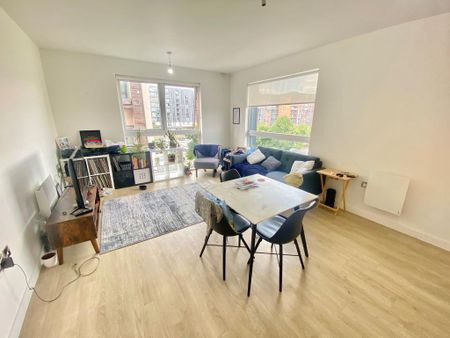 2 bedroom flat to rent - Photo 4