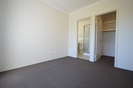 8A Wadhurst Street, Balga WA 6061 - Photo 4