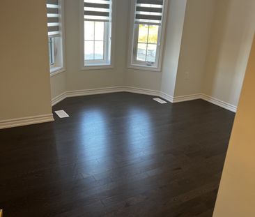 For Lease - 211 TERRY FOX Drive, Barrie, Ontario - Photo 1