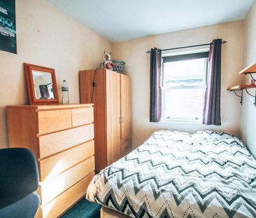 6 bedroom private hall to rent - Photo 3