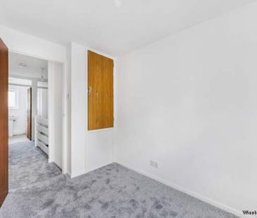 3 bedroom property to rent in London - Photo 3