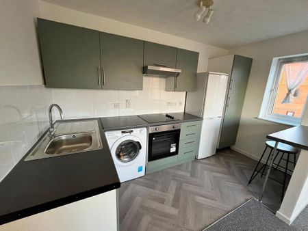 1 bedroom flat to rent - Photo 3