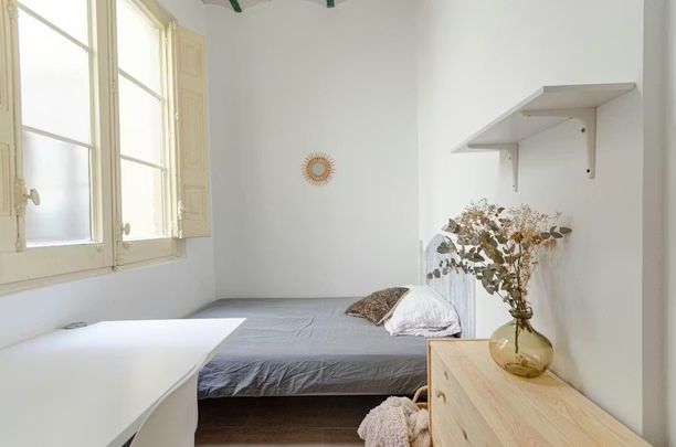 Carrer de Santa Anna, Barcelona, Catalonia 08002 - Photo 1