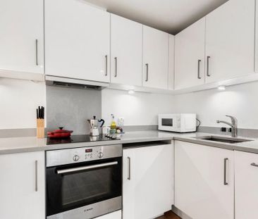 2 bedroom flat to rent - Photo 3