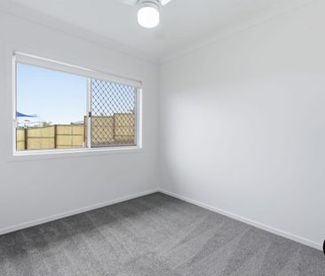 Brand New Family Home with Moderen Living in White Rock - Photo 2