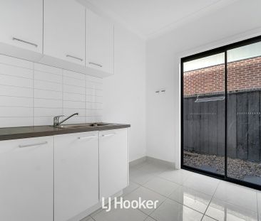 Stylish 4-Bedroom Family Home in Peaceful Clyde North - Photo 4