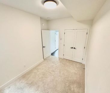 22184 44a Avenue #LEGAL Bsmt, Langley, BC V2Z0B5 - Photo 3