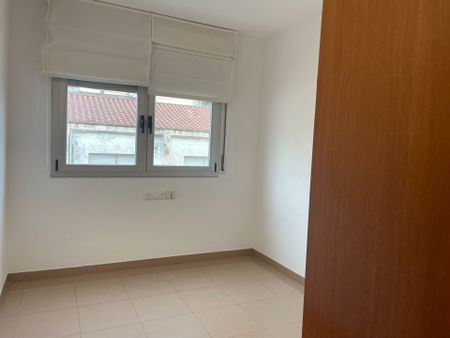 Piso de alquiler en Jaume Ibran, Centre - Photo 3