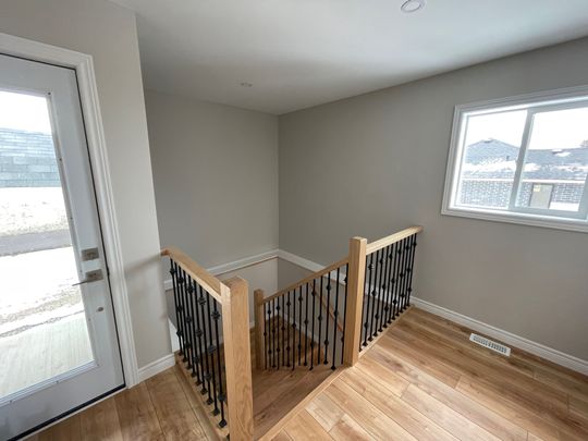 For Lease - 130 Terrace Hill Street Unit# Rear, Brantford, Ontario - Photo 1