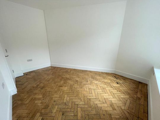 3 bedroom flat to rent - Photo 1