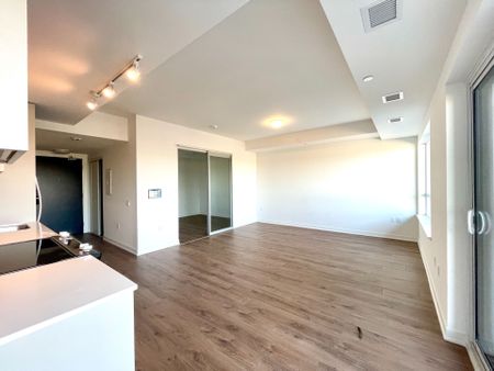 For Lease - 395 Dundas Street Unit# 806, Oakville, Ontario - Photo 2