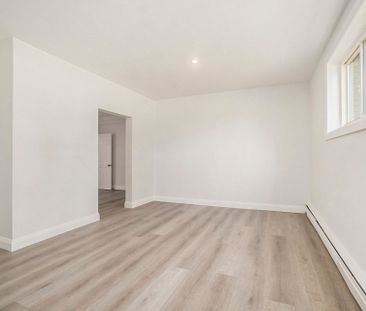 For Lease - 484 Queen Mary Street Unit# 1, Overbrook - Castleheight... - Photo 4