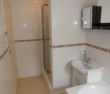 2 bedroom maisonette to rent - Photo 3