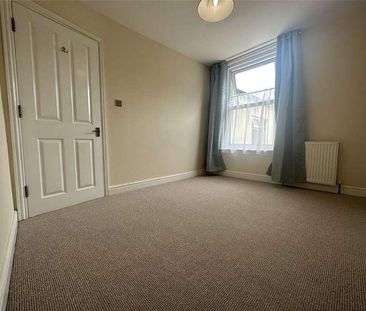 Roseland Crescent, Exeter, Devon, EX1 - Photo 2
