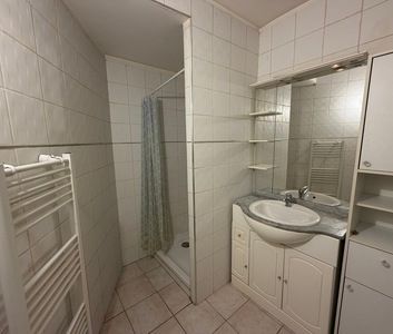 Location Appartement 2 pièces 48m² TOULON 83200 - Photo 3