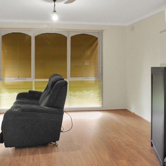 FLAMILY HOME IN QUIET COURT - Photo 1