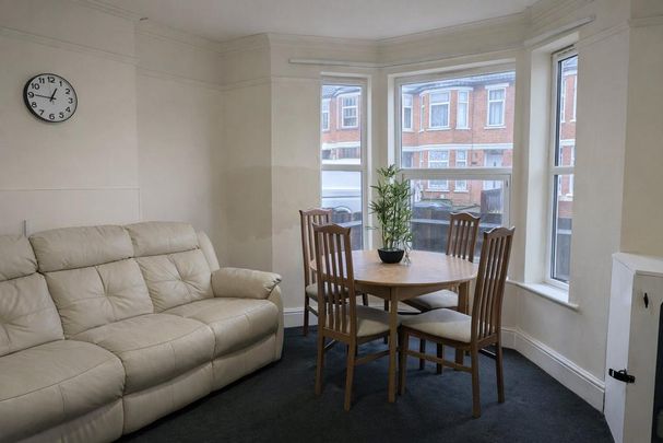 5 bedroom house share to rent - Photo 1