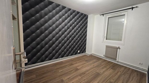 Location / Maison T5 - Photo 1