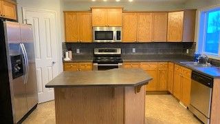 4 Bedroom For Rent In Hamptons: Pets Negotiable. - Photo 1