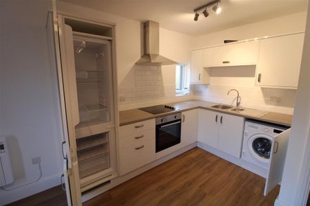 1 bedroom apartment to rent - Photo 2