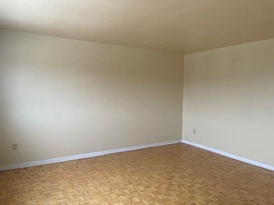 896 Rue Lussier - Photo 1