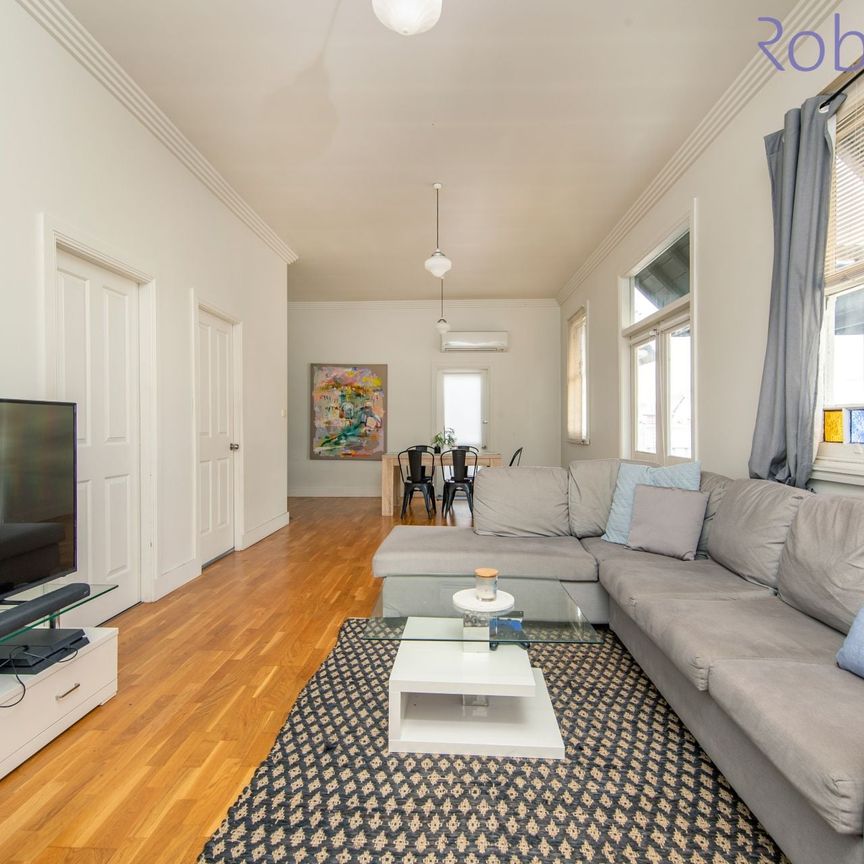 Three bedroom home with air-conditioning. - Photo 1