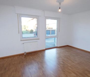 Renovierte 3-Zimmer-Wohnung mit Einbauküche in ruhiger und grüner Lage - Photo 3