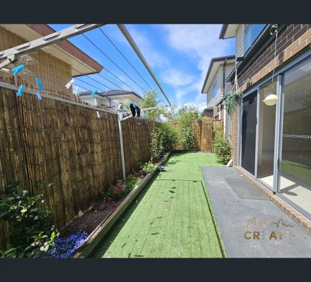 2/69 Warwick Road, Sunshine North, Vic 3020 - Photo 5