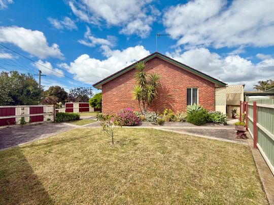 Charming Home with Modern Touches - Photo 1