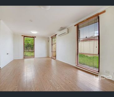 13 Glenmaggie Court, Meadow Heights, Vic 3048 - Photo 1