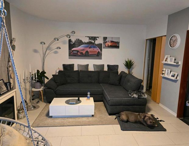 Biete schöne 1 1/2 Zimmer Wohnung (50qm) zur Untermiete - Foto 1