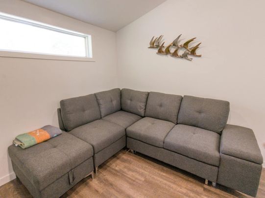 For Lease - 127 Glenlake Boulevard, Collingwood, Ontario - Photo 1