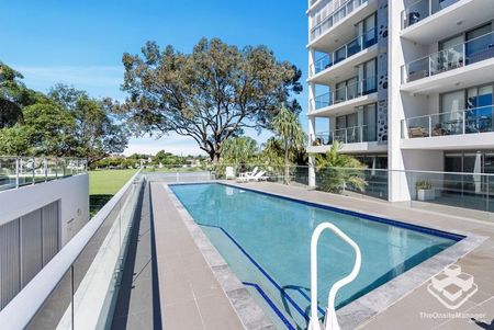 1 BEDROOM UNIT IN THE HEART OF THE BROADWATER - Photo 3