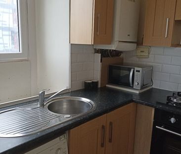 1 Bed Flat, Gibson Terrace, EH11 - Photo 2