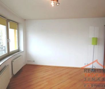 Pronájem bytu 1+kk se dvěma lodžiemi - HK - Photo 1