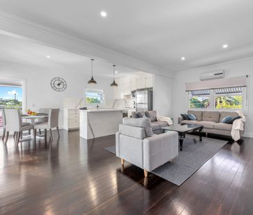 112 Martha Street, Camp Hill QLD 4152 - House For Rent | Domain - Photo 1